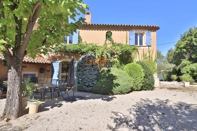 Propriété - 306 m² - 10 pièces