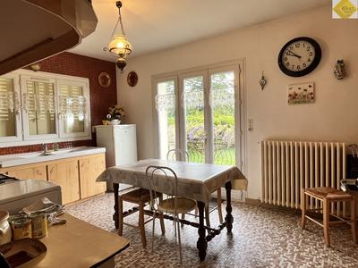 Maison - 170 m² - 8 pièces