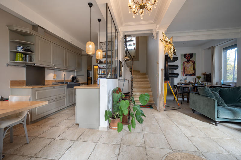 Propriété - 150 m² - 6 pièces