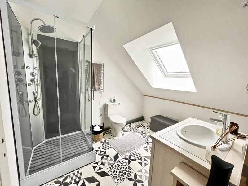 Maison - 198 m² - 7 pièces