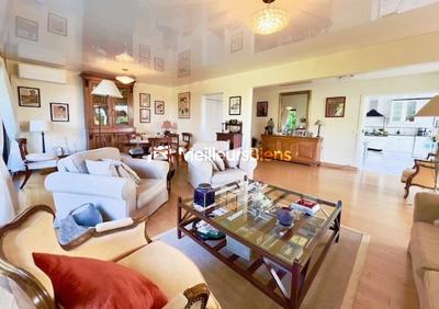 Appartement - 146 m² - 5 pièces