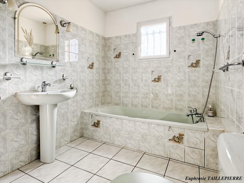 Maison - 135 m² - 4 pièces