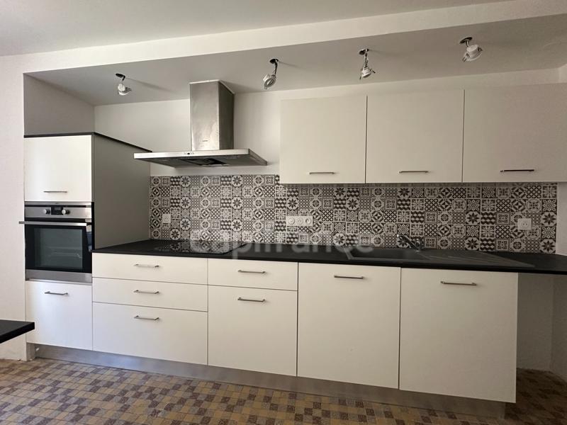 Maison de village - 206 m² - 7 pièces