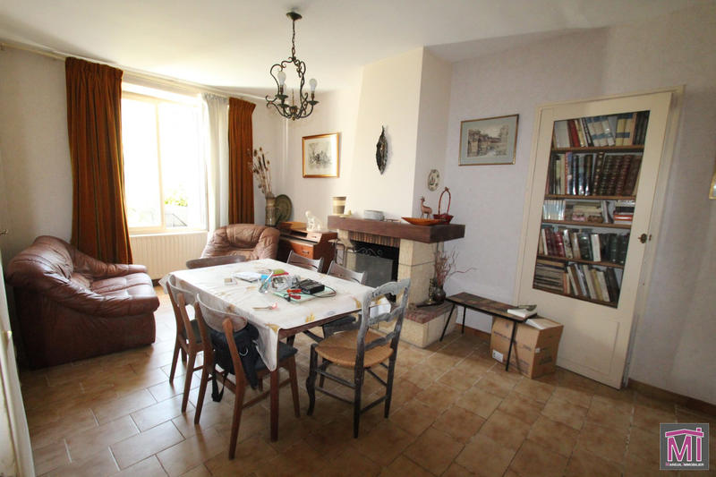 Maison traditionnelle - 151 m² - 6 pièces