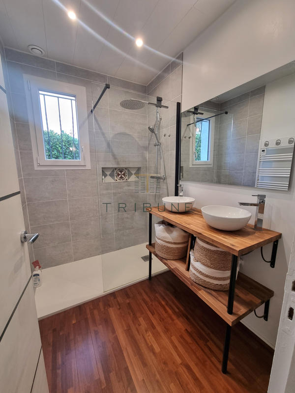 Maison - 96 m² - 4 pièces