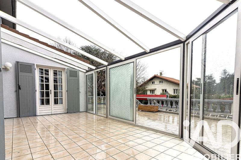 Maison - 307 m² - 10 pièces