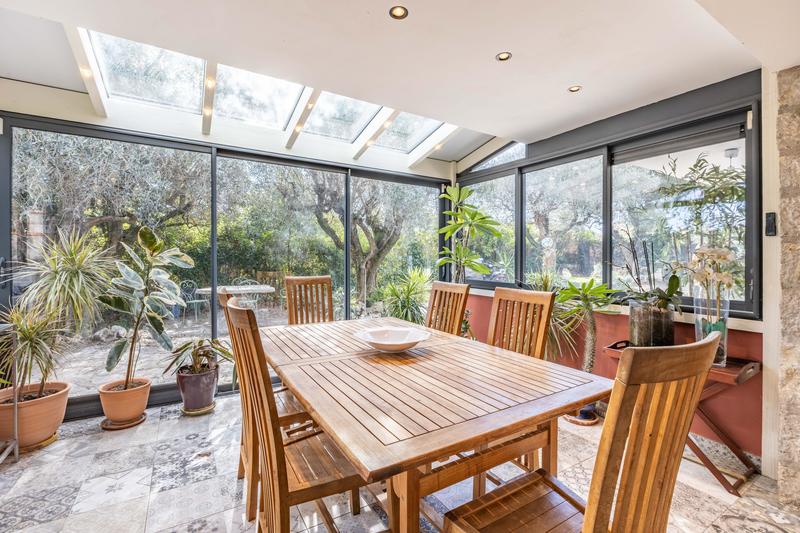 Maison - 185 m² - 7 pièces