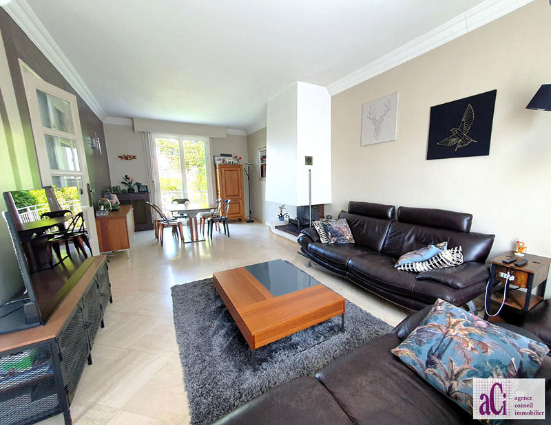 Maison - 140 m² - 5 pièces