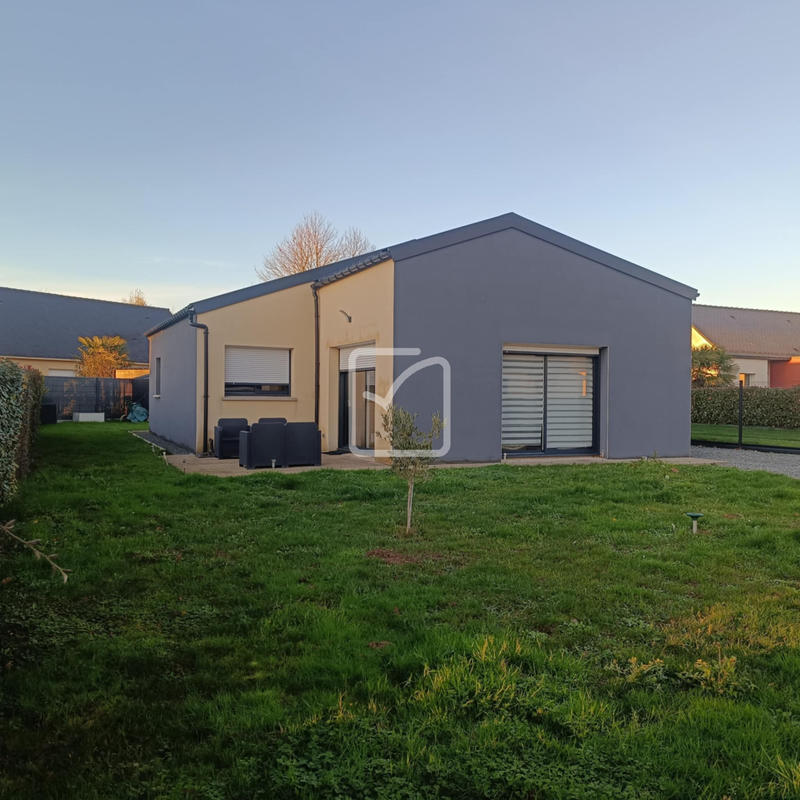 Maison - 90 m² - 5 pièces