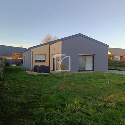 Maison - 90 m² - 5 pièces