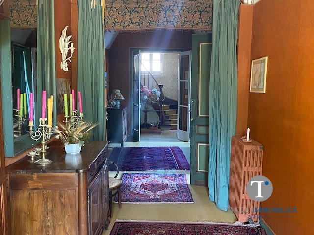 Maison ancienne - 700 m² - 14 pièces