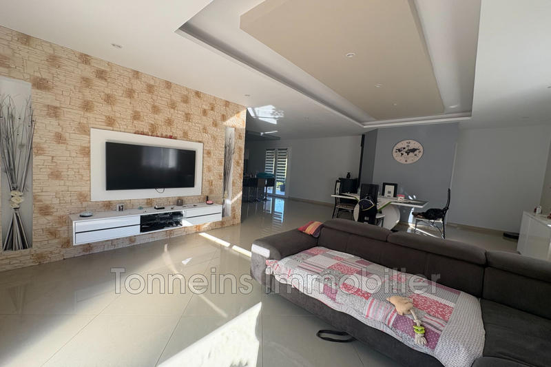 Maison - 104 m² - 5 pièces