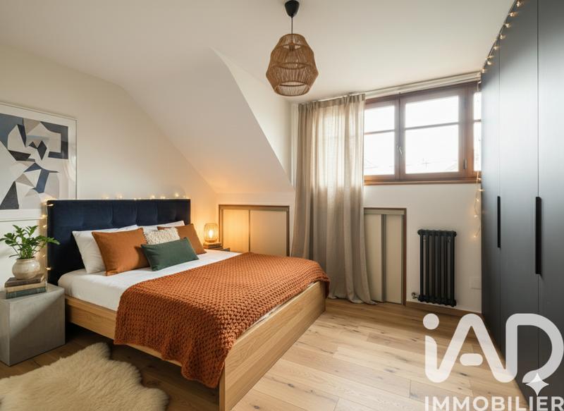 Maison - 143 m² - 8 pièces