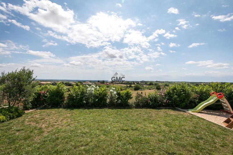 Villa - 100 m² - 4 pièces