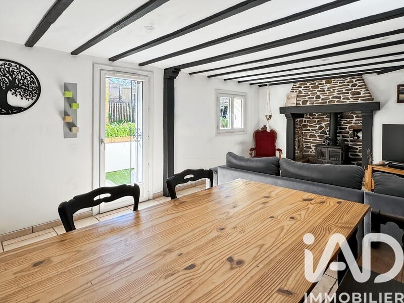 Maison - 90 m² - 5 pièces