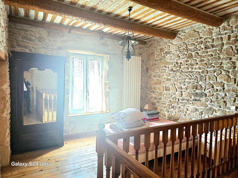 Demeure - 330 m² - 10 pièces