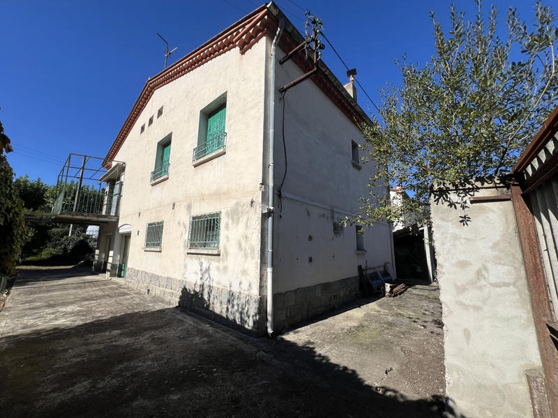 Maison - 139 m² - 9 pièces