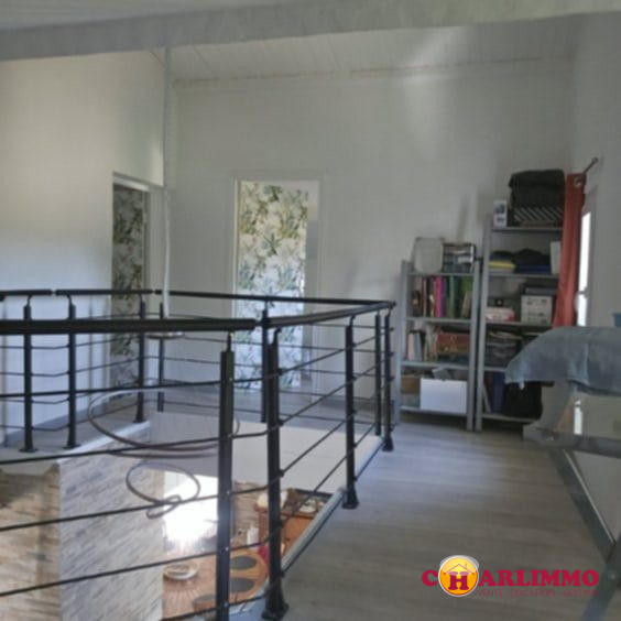 Maison traditionnelle - 205 m² - 7 pièces