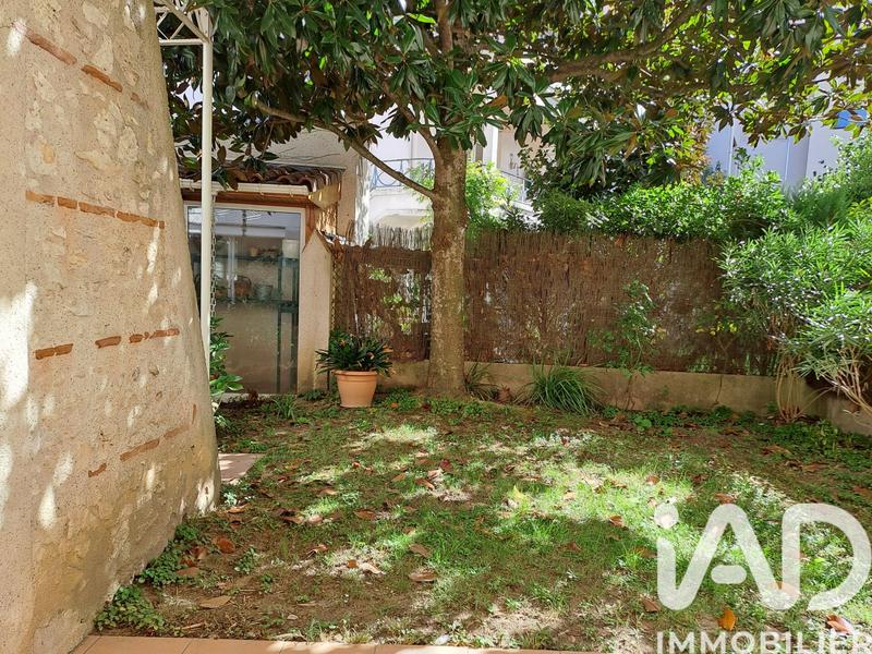 Maison - 280 m² - 9 pièces