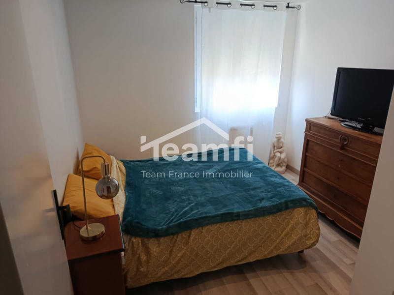 Maison - 240 m² - 8 pièces