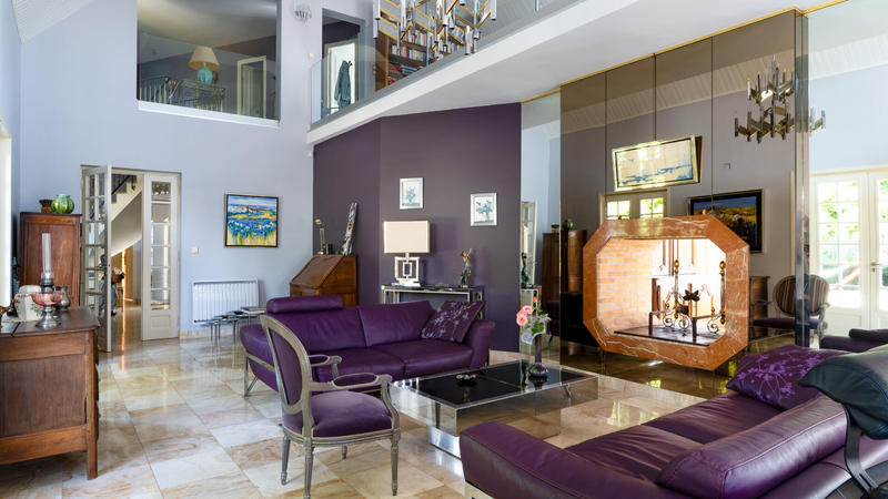 Maison - 325 m² - 7 pièces