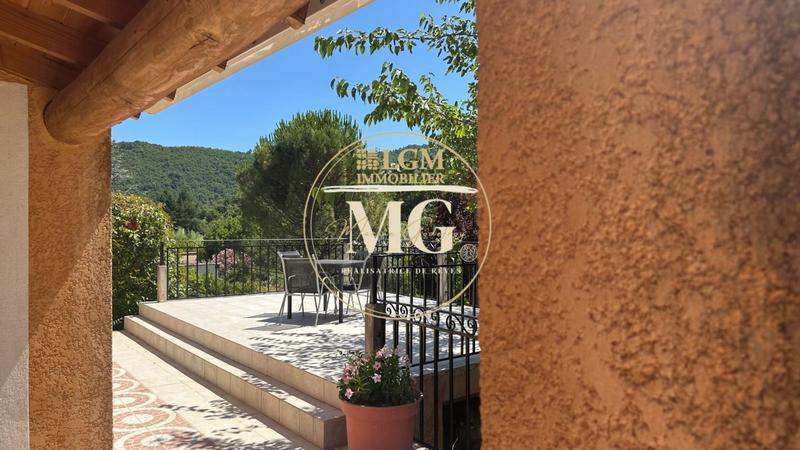 Maison - 184 m² - 5 pièces