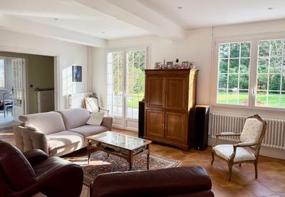 Maison - 157 m² - 7 pièces