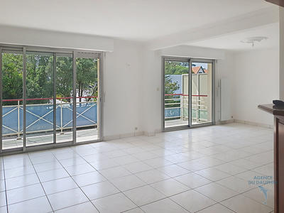 Appartement - 93 m² - 3 pièces