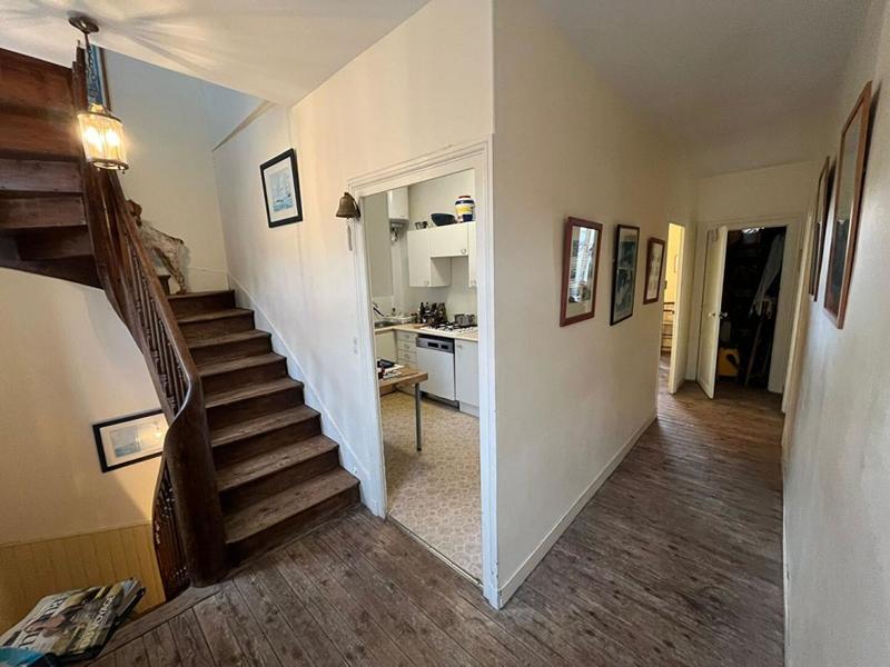 Maison - 165 m² - 7 pièces