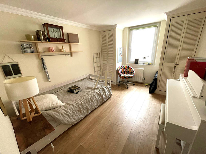 Appartement - 104 m² - 5 pièces