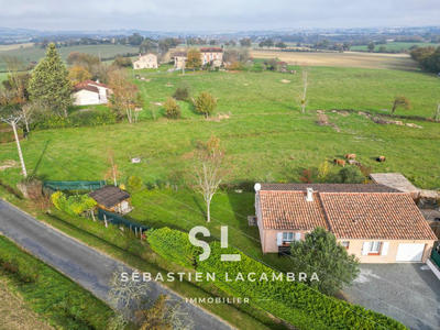 Maison - 98 m² - 4 pièces