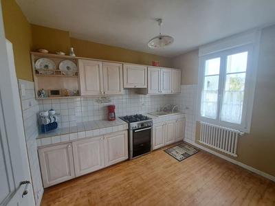 Maison traditionnelle - 84 m² - 6 pièces