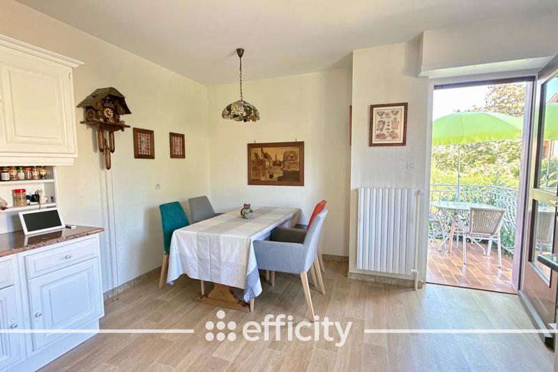 Maison - 216 m² - 8 pièces