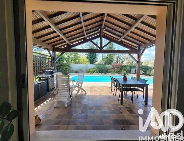 Maison - 163 m² - 6 pièces