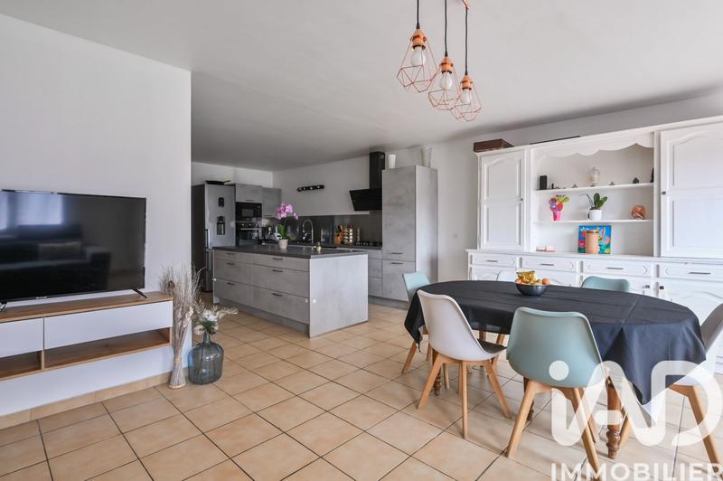 Maison - 105 m² - 4 pièces