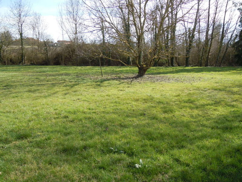 Terrain constructible - 920 m²