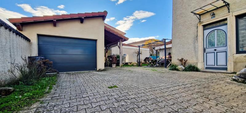 Maison - 137 m² - 6 pièces