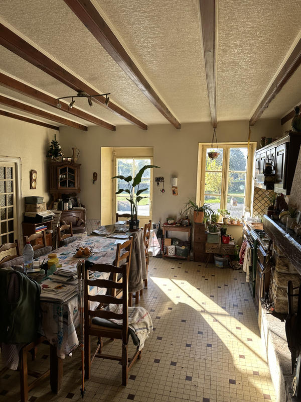 Propriété - 85 m² - 5 pièces