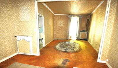 Maison - 300 m² - 8 pièces