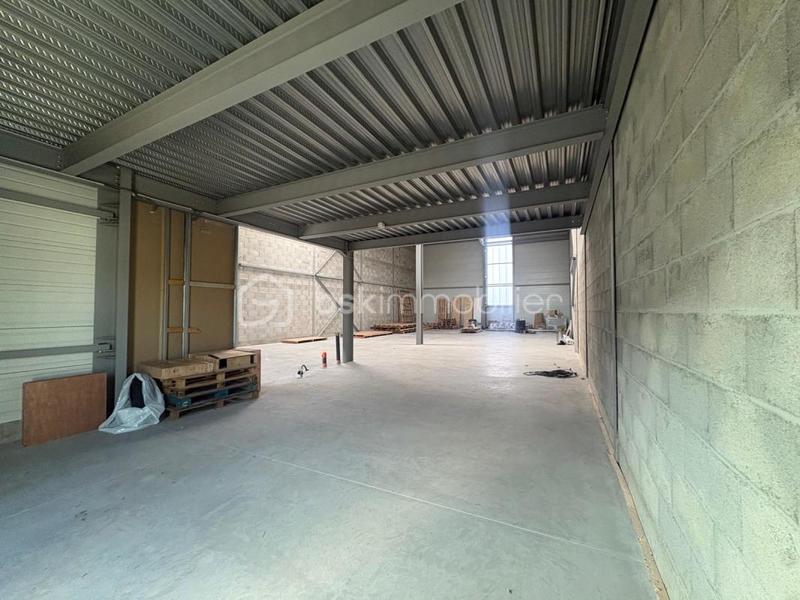 Local d'activité / Entrepôt - 344 m² - 1 pièce