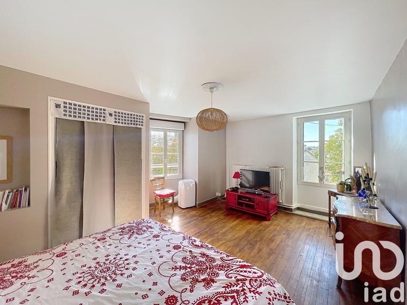 Maison - 214 m² - 7 pièces