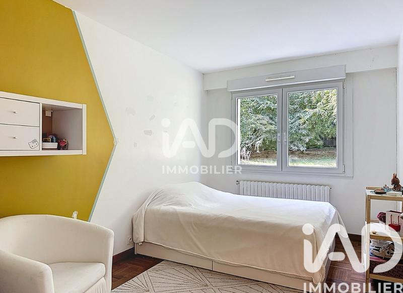 Maison - 180 m² - 8 pièces