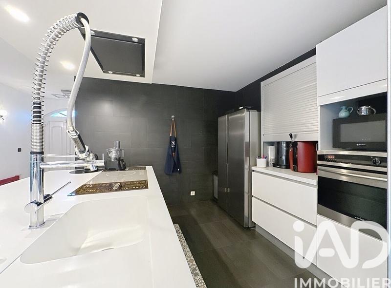 Maison - 290 m² - 7 pièces