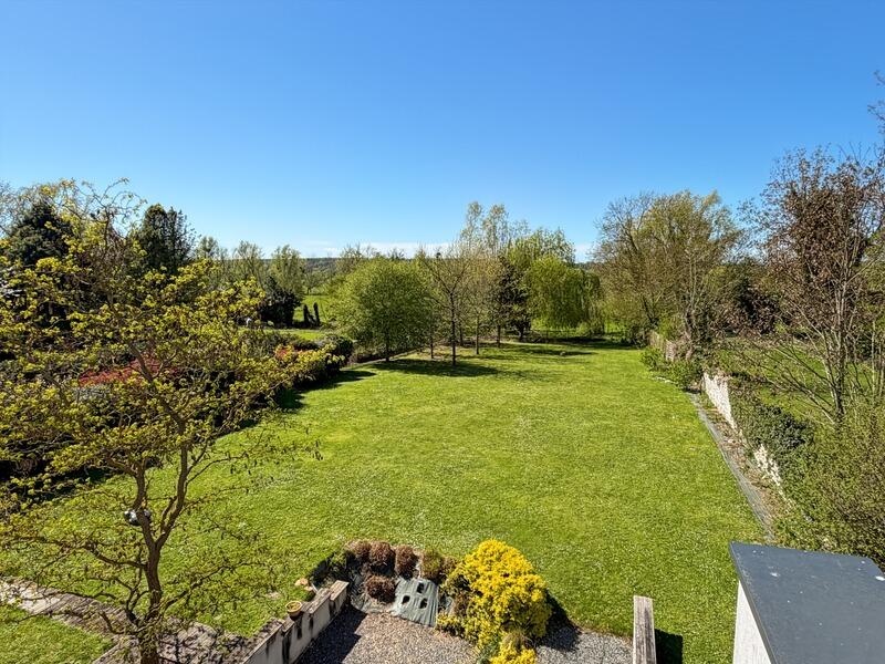 Maison - 338 m² - 7 pièces