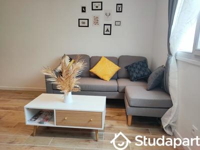 Chambre - 10 m² - 1 pièce