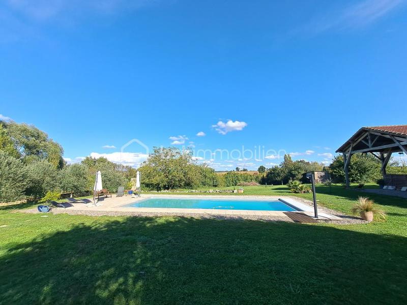 Demeure - 283 m² - 10 pièces