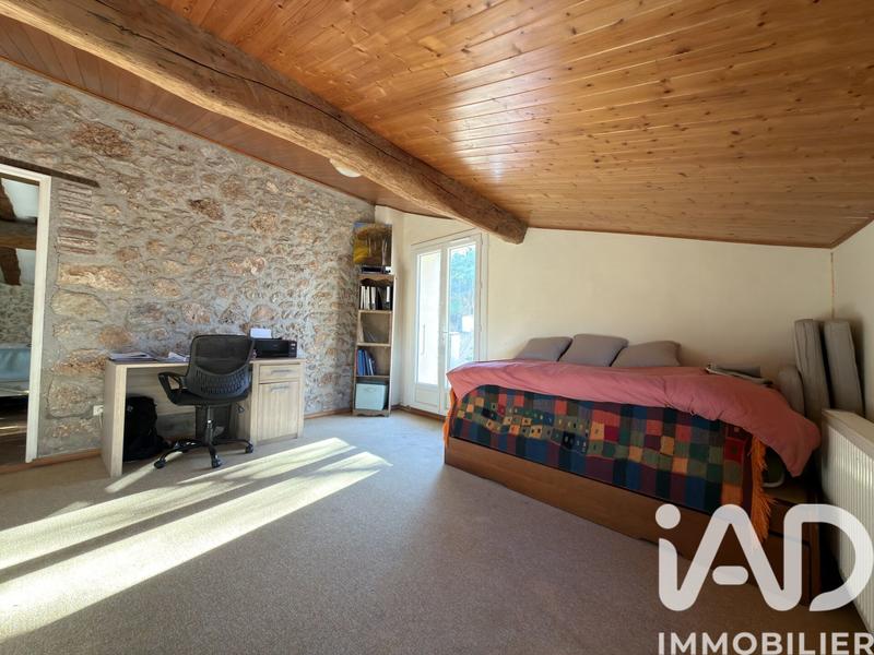 Maison - 223 m² - 8 pièces