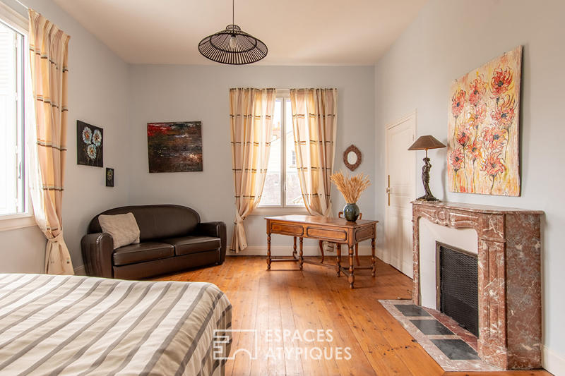 Demeure - 427 m² - 11 pièces