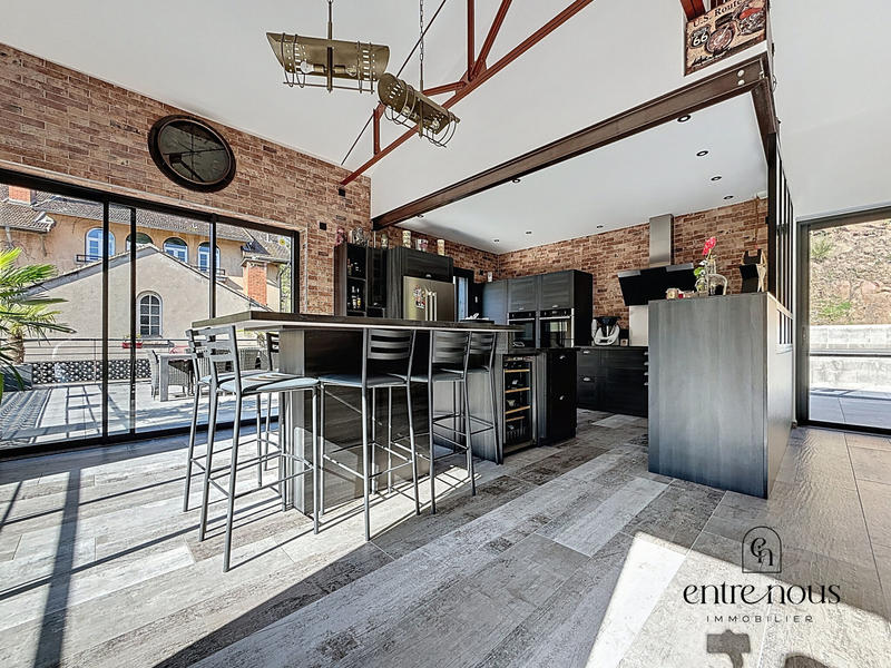 Maison - 167 m² - 4 pièces