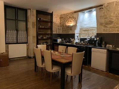 Maison - 201 m² - 8 pièces